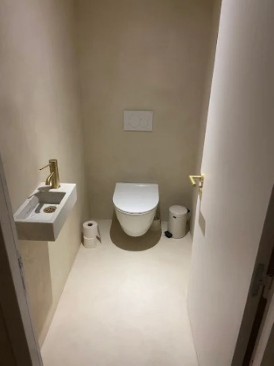 WC suspendu